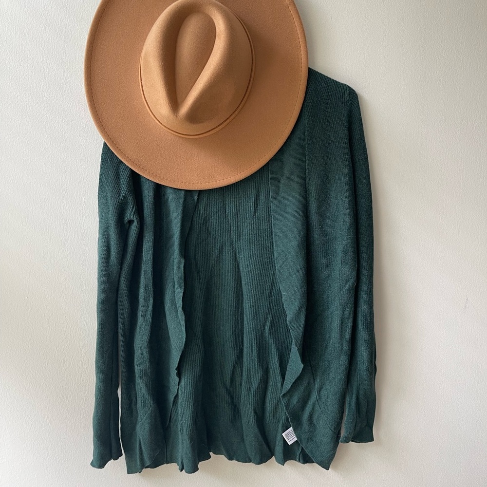 Forrest green cardigan. Size: M